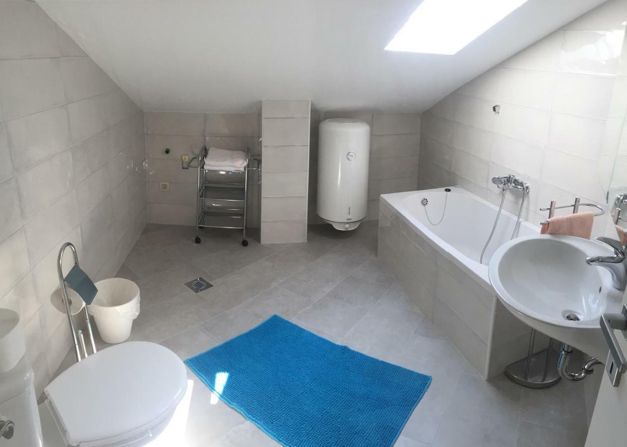 Apartments And Rooms Krstina Supetarska Draga Zewnętrze zdjęcie