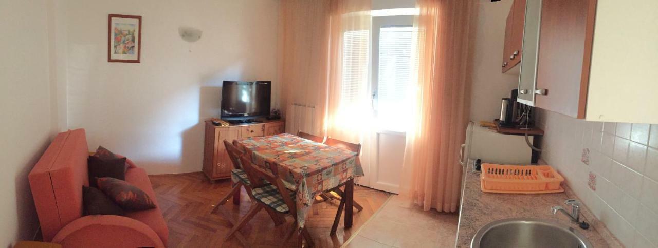 Apartments And Rooms Krstina Supetarska Draga Zewnętrze zdjęcie