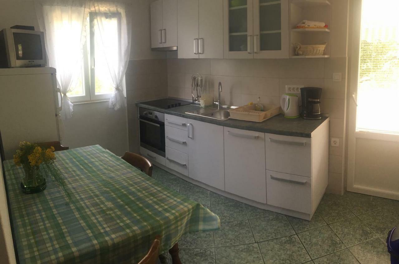 Apartments And Rooms Krstina Supetarska Draga Zewnętrze zdjęcie